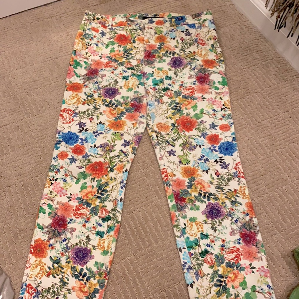 Zara woman floral pattern cropped pants